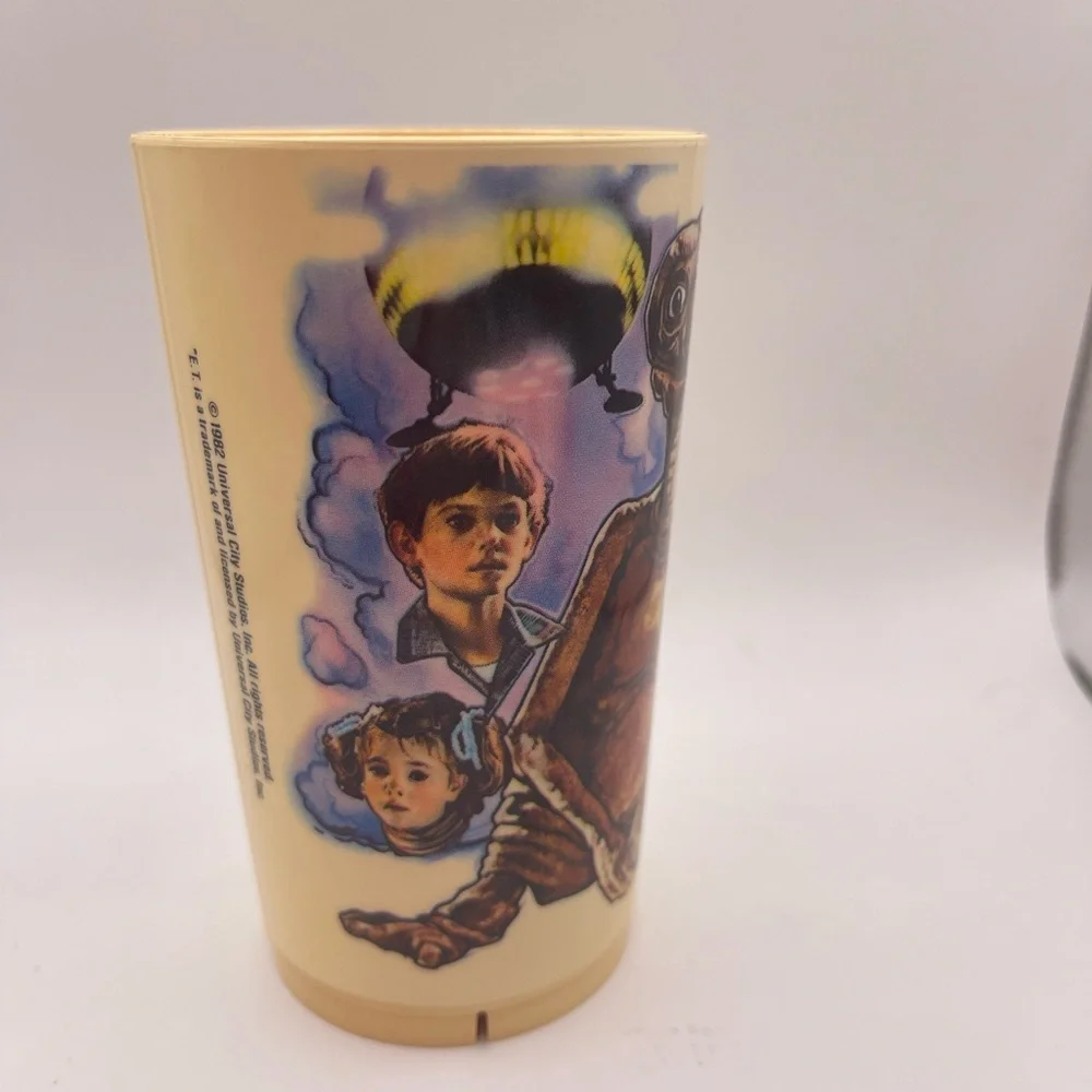 E.T.‎ Steven Spielberg Extra Terrestrial VTG Collectible 80’s Universal Cup